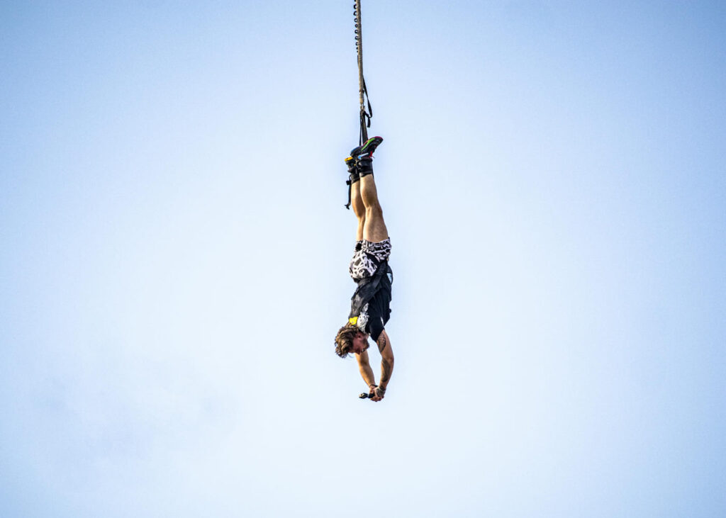Premier saut à l'élastique : 10 conseils pour les débutants