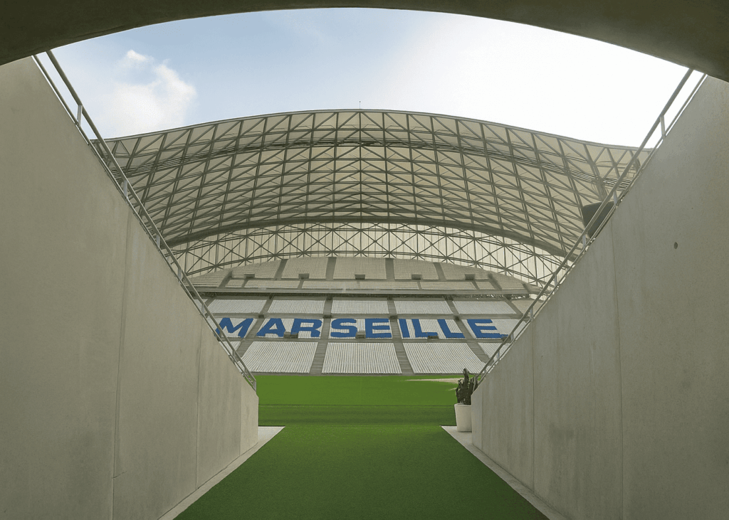 tunnel-d-entree-velodrome-marseille-foot
