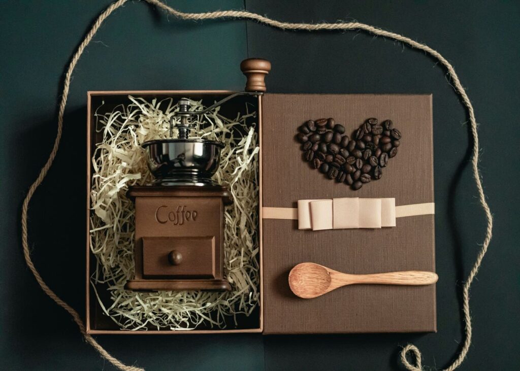 coffret-cadeau-cafe-avec-grains-et-accessoires