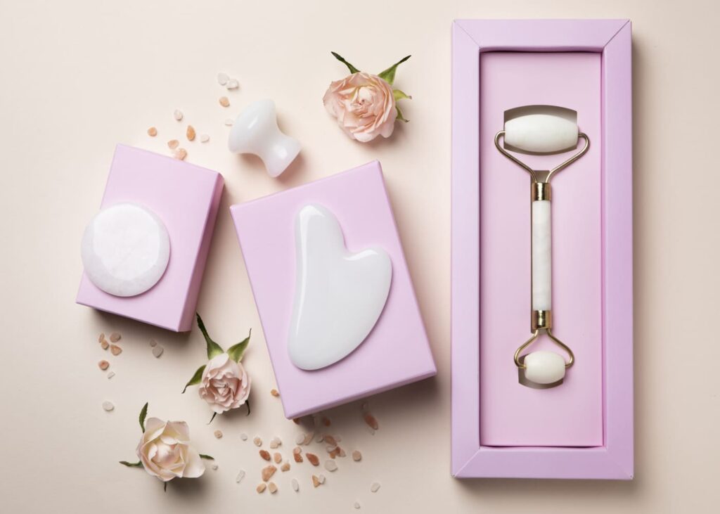 ensemble-d-accessoires-de-beaute-rose