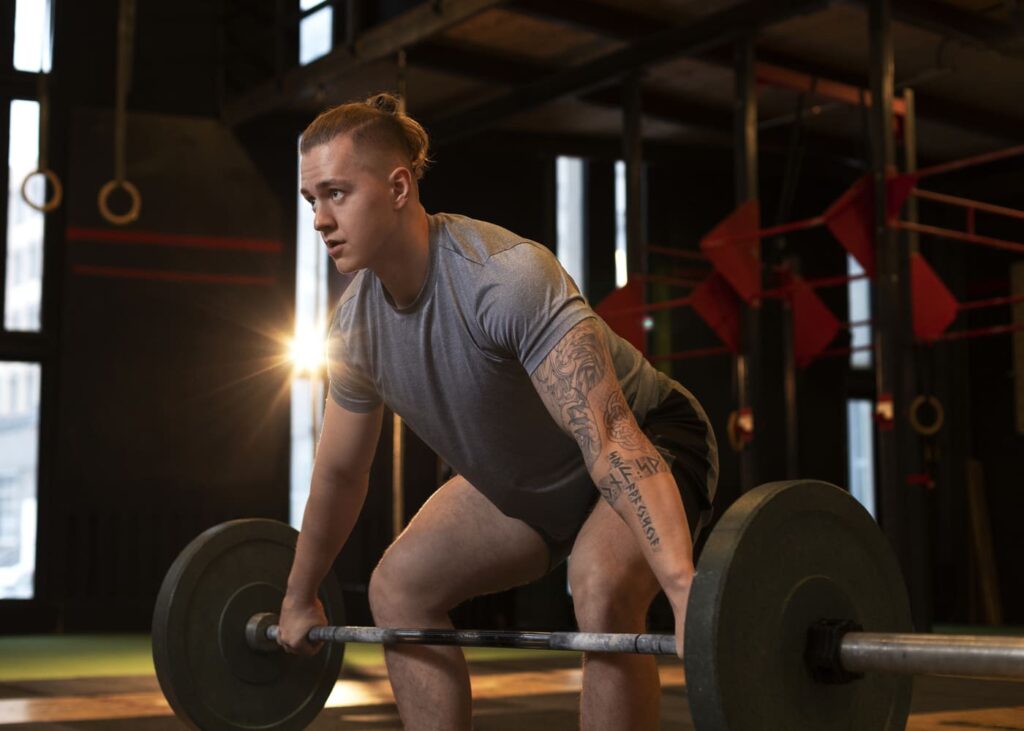 homme-au-crossfit-qui-souleve-des-poids.jpg