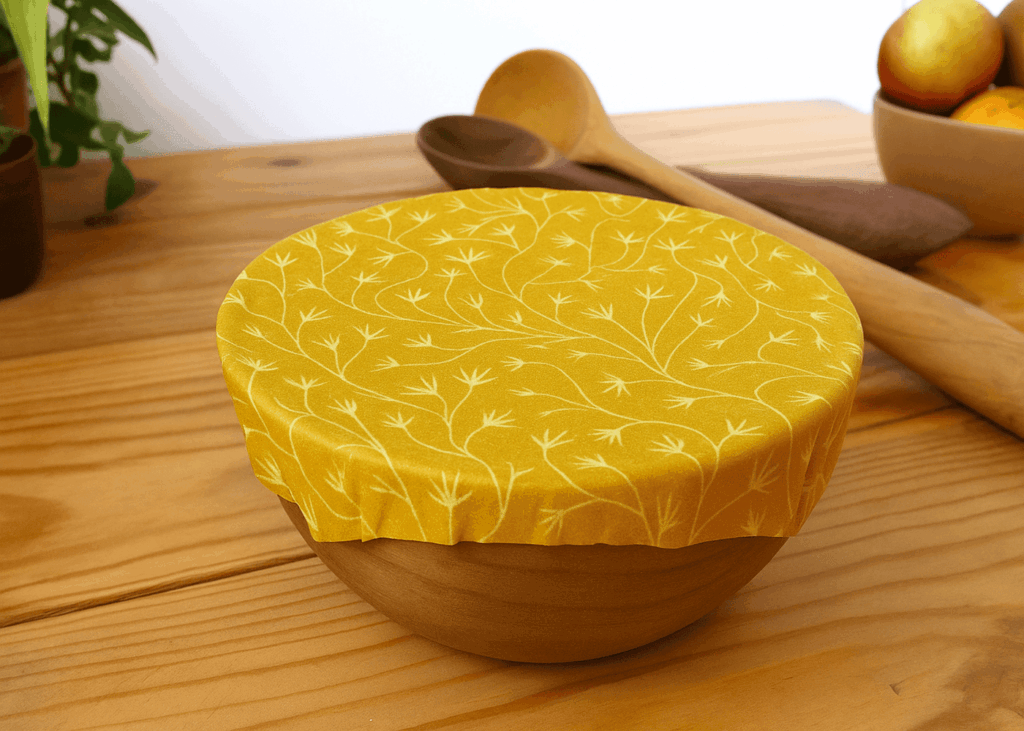 plat-avec-un-emballage-reutilisable-jaune