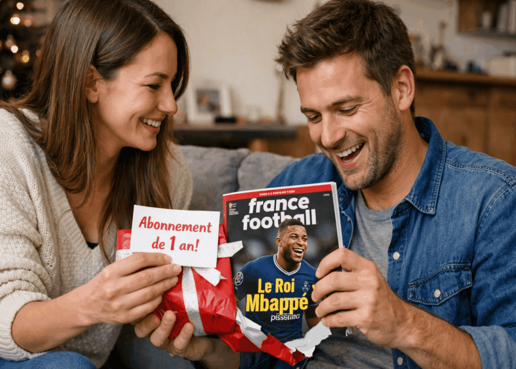 femme-qui-offre-un-abonnement-de-un-an-a-un-magazin-sportif-a-son-copain-heureux