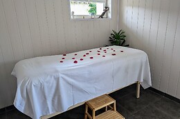 Véronique Geronutti, Naturopathe