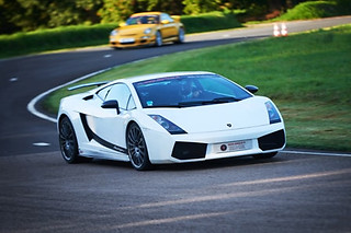 Pass Pilotage Lamborghini | 20 circuits en France - Pass 2 tours de circuit / pers