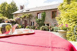 Arts in the Garden
