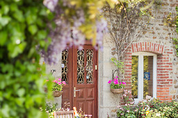 Arts in the Garden