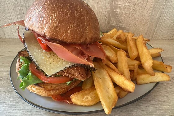 J&J Burger - photo 3