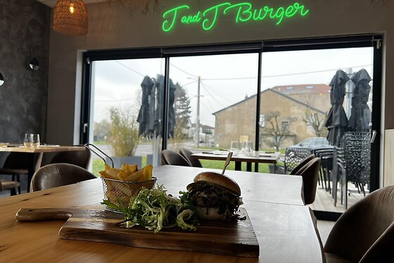 J&J Burger - photo 6