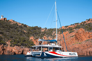 Croisière Commentée En Catamaran Le Long Du Littoral Raphaëlois