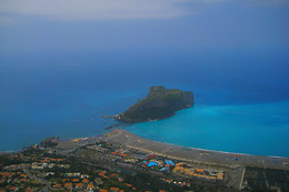 Larus Hotel
