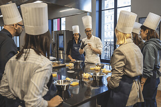 Atelier pâtisserie avec l'école Ferrandi aux Galeries Lafayette - Atelier pâtisserie  - Buche chocolat