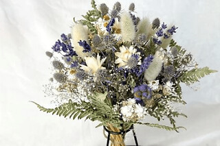 Atelier création d'un bouquet de fleurs stabilisées à Paris 2ème