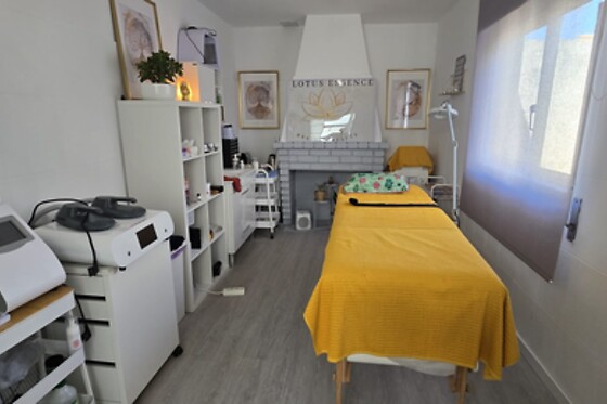 Lotus Essence - Health & Beauty - photo 1