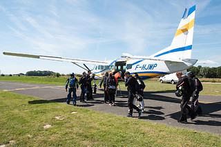 Un saut en parachute en tandem - Skydive Maubeuge - Vieux-Reng (59)
