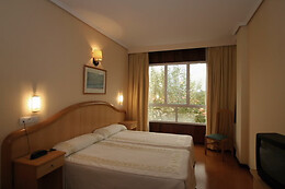 HOTEL HERBIÑA