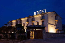 HOTEL RÍO ESCABAS