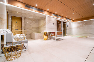 Un gommage du corps au Spa TERRAKÉ - Hôtel Bowmann à Paris (75008)