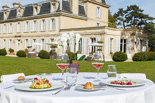 Séjour féerique pour 2 au Château La Chenevière***** à Port-en-Bessin (14)