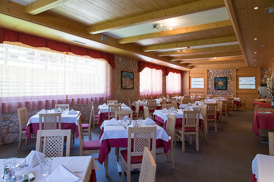 Hotel Alpine Mugon**** - photo 1
