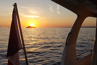 Soirée privatisée en bateau au départ de Marseille (13) - De 8 à 12 passagers