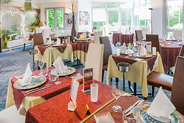 Hotel The Originals Relais Rouen La Bertelière