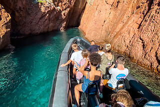 Balade en bateau Calanques de l'Estérel au départ de Cannes (06)