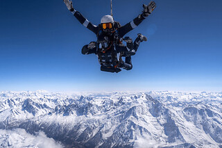 Saut en parachute depuis un hélicoptère à Morzine (74) - Haute Saison - le Samedi du 01/03 au 31/10