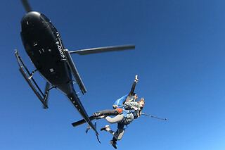 Saut en parachute depuis un hélicoptère à Morzine (74) - Haute Saison - le Samedi du 01/03 au 31/10