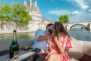 Croisière privée en bateau sur la Seine depuis Paris 15ème - Croisière 1h30 - Forfait de base