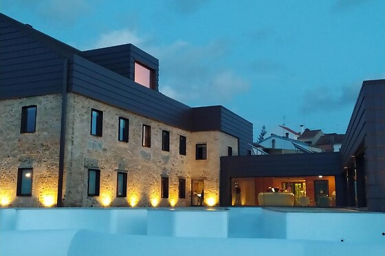 Cherry Sculpture Hotel - photo 0