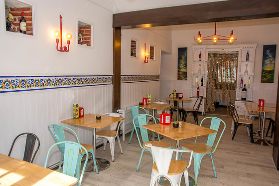 HOSTAL EMPORDA - photo 1