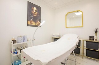 Une séance de head spa chez Maisy.K à Colombes (92)