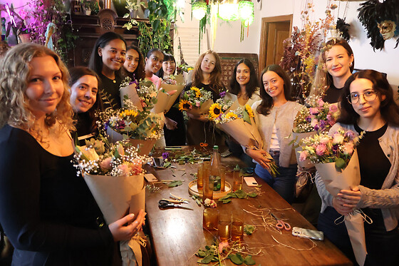 Atelier création d'un bouquet de fleurs fraiches à Paris 2ème