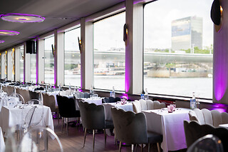 Un repas croisière pour deux à bord du Diamant Bleu à Paris (75016)