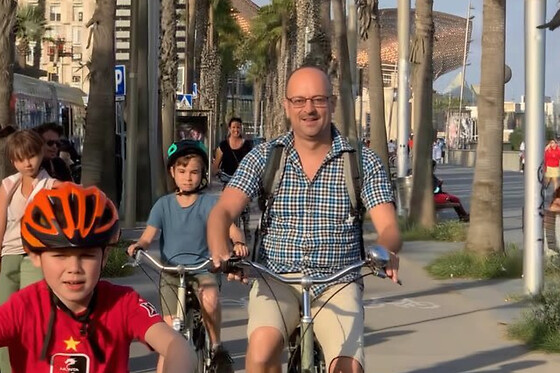 Circuit de 2h30 en vélo électrique à Barcelone : parcs, jardins, plage et vues panoramiques