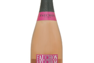Un coffret de macarons avec boisson pétillante - FAUCHON Paris