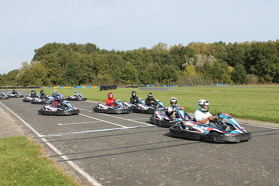 Pilotage de karting pour 4 à 20 personnes - Karting 45 - Saint-Benoit-Sur-Loire (45)