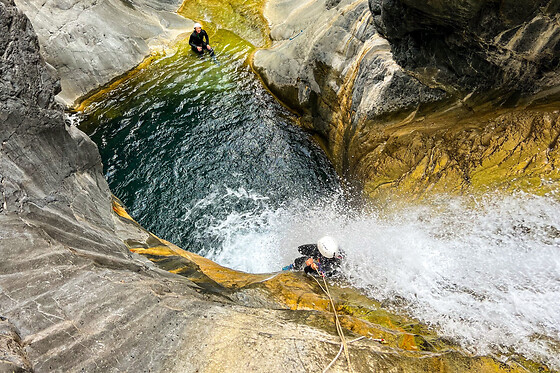 Canyoning dans les Gorges de Bras Rouge à Cilaos (97)