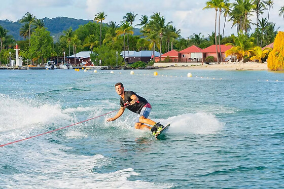 Wakeboard dans la Baie du Marin en Martinique (972)