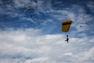 Saut en parachute en tandem - Abeille Parachutisme Normandie - Le Havre (76)