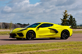 Pilotage Corvette C8 (5 tours) sur le Circuit du Bourbonnais (03)
