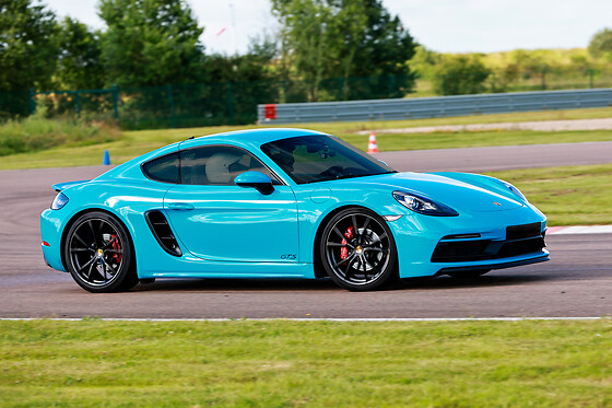 Pilotage duo Porsche Cayman S 718 / Ferrari 488 GTB (2x2 tours) sur le Grand Circuit du Roussillon (66)