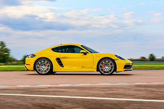 Pilotage duo Porsche Cayman S 718 / Ferrari 488 GTB (2x2 tours) sur le Grand Circuit du Roussillon (66)