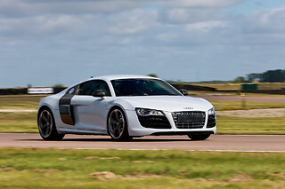 Pilotage duo Porsche Cayman S 718 / Audi R8 V10 (2x2 tours) sur le Circuit de Trappes (78)