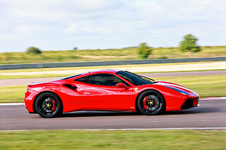 Pilotage Ferrari 488 GTB (3 tours) sur le Circuit de Mettet (B)