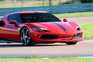 Pilotage Ferrari 296 GTB (2 tours) sur le Circuit de Haute Saintonge (17)