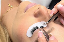 LASHES & GO VALDEBEBAS