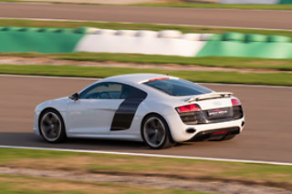 Découverte Audi R8 V10 (2 tours) sur le Circuit de Haute Saintonge (17)