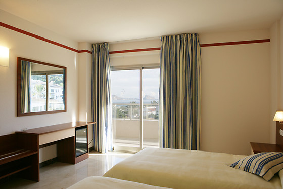 HOTEL SUN PALACE ALBIR & SPA - photo 1